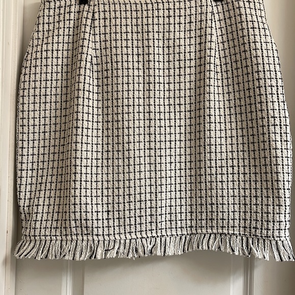 ♻️Shein Curve Black White Silver Houndstooth Frayed Fringe Midi Skirt Black 1XL - Picture 12 of 17